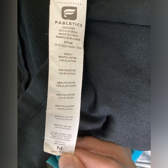 Fabletics Womens Black Quarter Zip Long Sleeve Athletic Top Size M - Picture 4 of 4